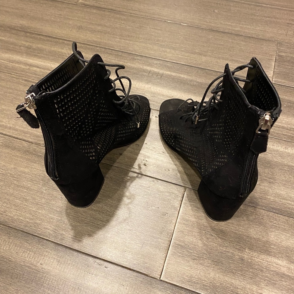 Size 6.5 Womens black open toe booties - Picture 4 of 9